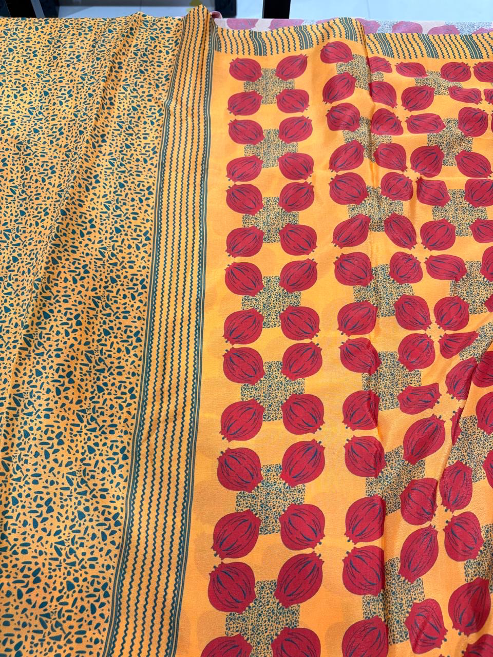 Kitrino Pomegranate Saree
